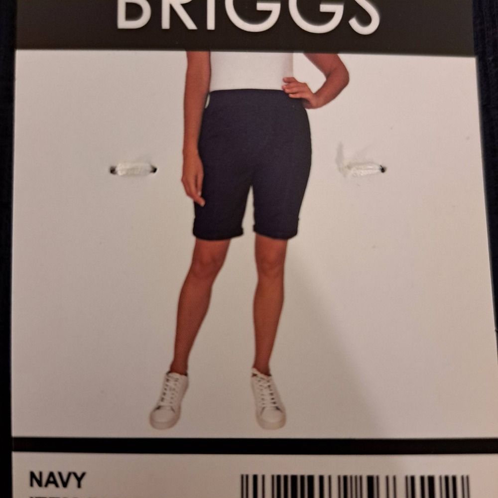 Briggs Womens Shorts S Navy NWT Cuffed Button Tab 1819-182